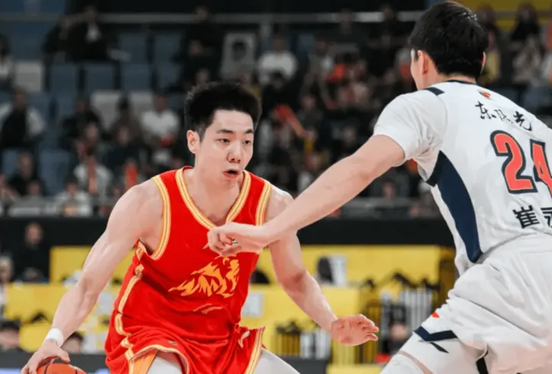 kaiyun 官网-朱俊龙全场三分3中2得到12分，赵嘉仁三分4中2得到12分3篮板